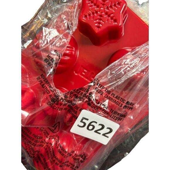 Christmas-Themed Silicone Mold Set For Baking & Crafts - Picture 5 of 5